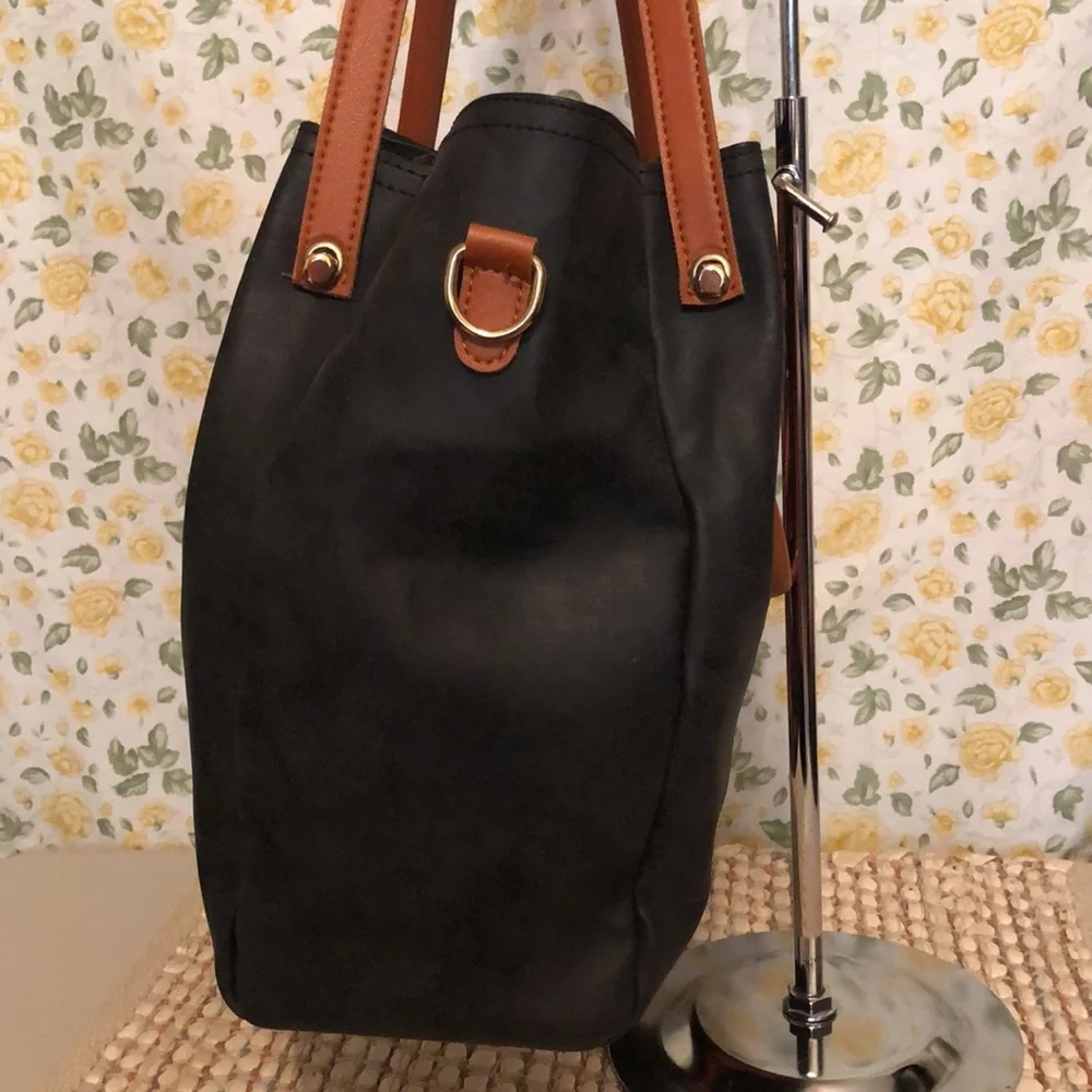 Tote Handbag - Picture 3 of 9